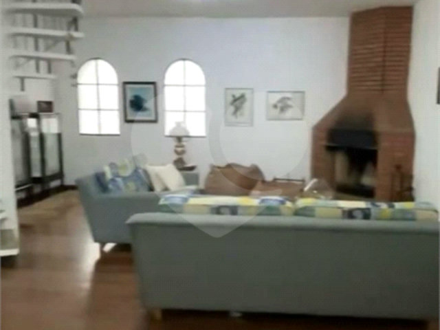 Casa à venda com 6 quartos, sendo 2 suítes,  em Mato Dentro, Mairiporã, SP