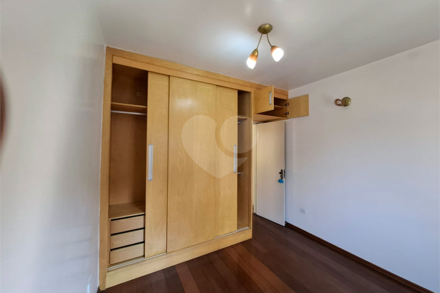 Sobrado à venda com 3 quartos no Brasilândia, São Paulo, SP