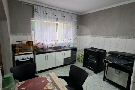 Casa à venda com 4 quartos, sendo 1 suíte,  em Vila Santa Maria, Guarulhos, SP