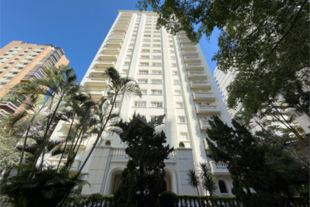 Apartamento à venda com 3 quartos, sendo 1 suíte,  em Vila Uberabinha, São Paulo, SP