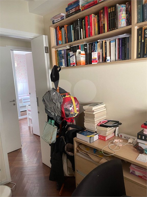 Apartamento à venda com 3 quartos, sendo 1 suíte, em Aclimação, São Paulo, SP