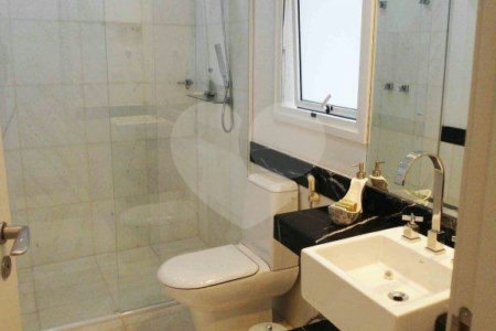 Casa à venda com 4 suítes no condomínio Vila Alba, São Paulo - SP