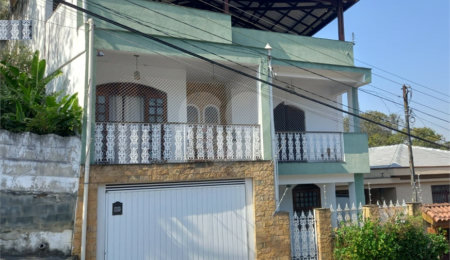 Sobrado à venda com 3 quartos, sendo 1 suíte, em Horto, São Paulo, SP