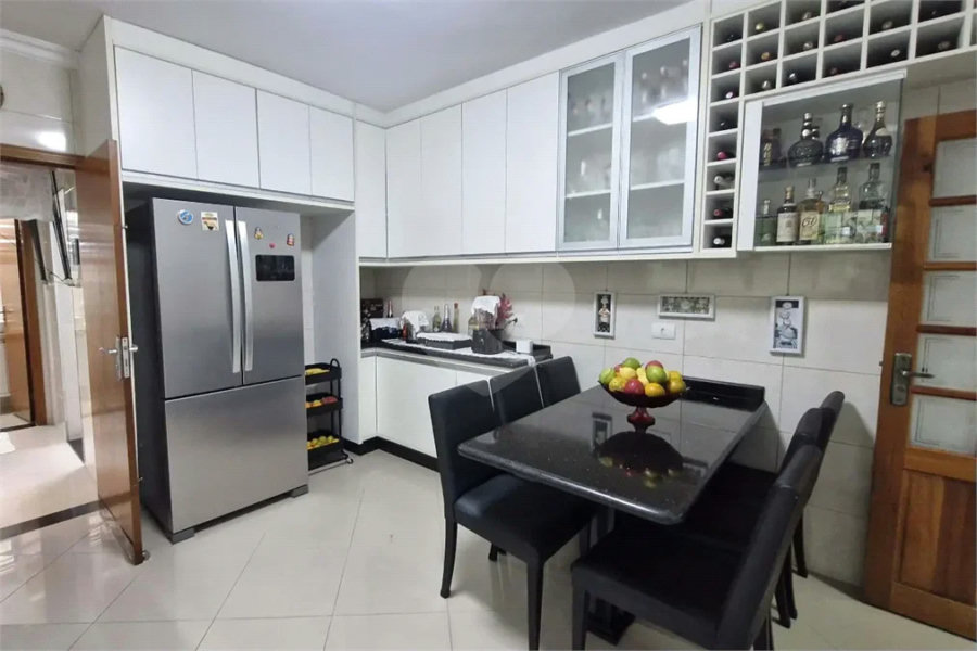 Sobrado à venda com 3 quartos, sendo 1 suíte,  em Tremembé, São Paulo, SP