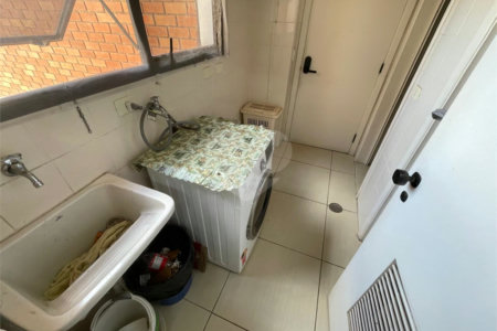 Apartamento à venda com 3 quartos, sendo 1 suíte, em Parque Bairro Morumbi, São Paulo, SP