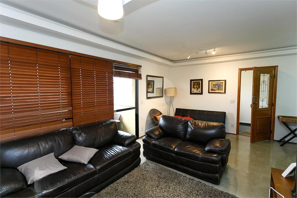 Apartamento à venda com 3 quartos, sendo 1 suíte,  em Paraíso do Morumbi, São Paulo, SP