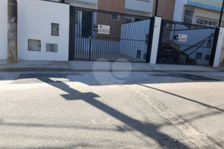 Sobrado à venda com 2 suítes em Vila Universitária, São Paulo, SP
