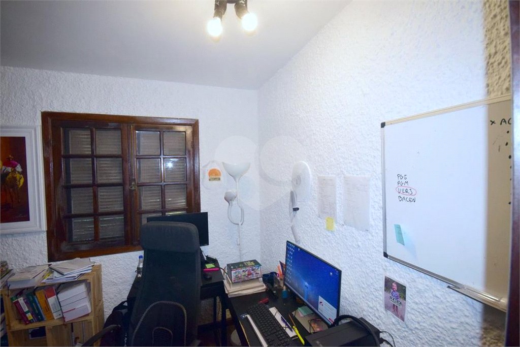 Casa à venda com 5 quartos, sendo 1 suíte, no condomínio Vivendas, Rio de Janeiro - RJ