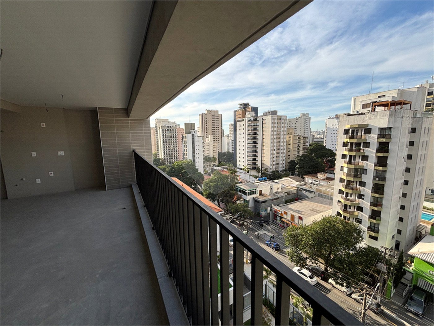 Apartamento à venda com 3 suítes em Moema, São Paulo, SP