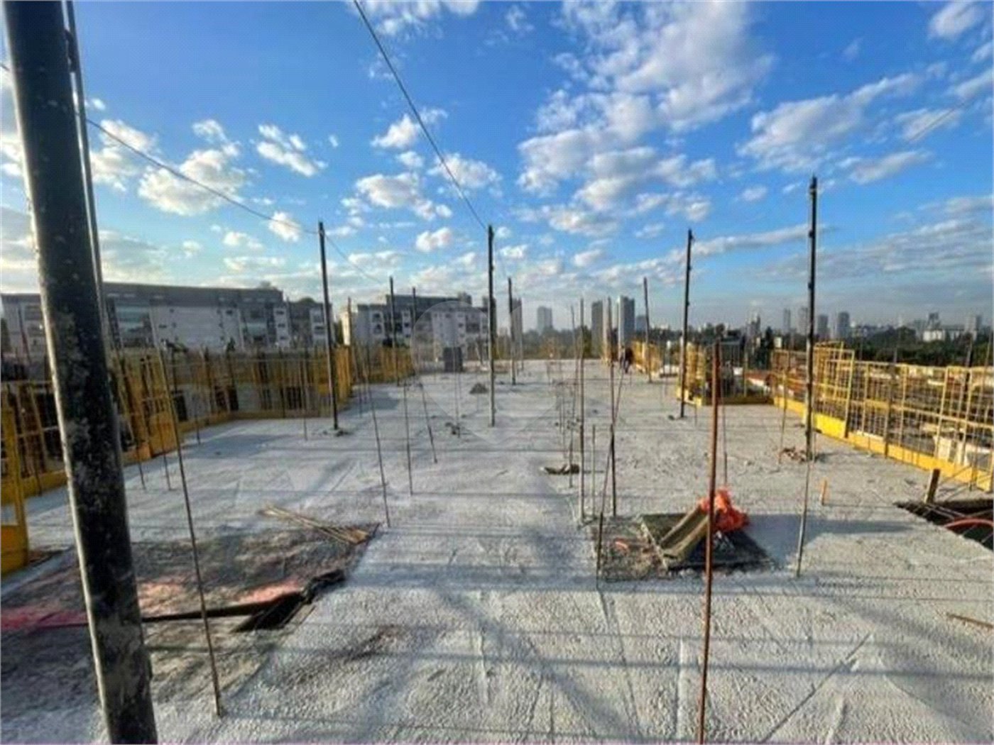 Apartamento à venda com 2 quartos, sendo 1 suíte,  em Santo Amaro, São Paulo, SP
