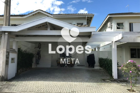 Casa à venda com 3 quartos, sendo 1 suíte, no condomínio Residence Club Villa Branca, Jacareí - SP