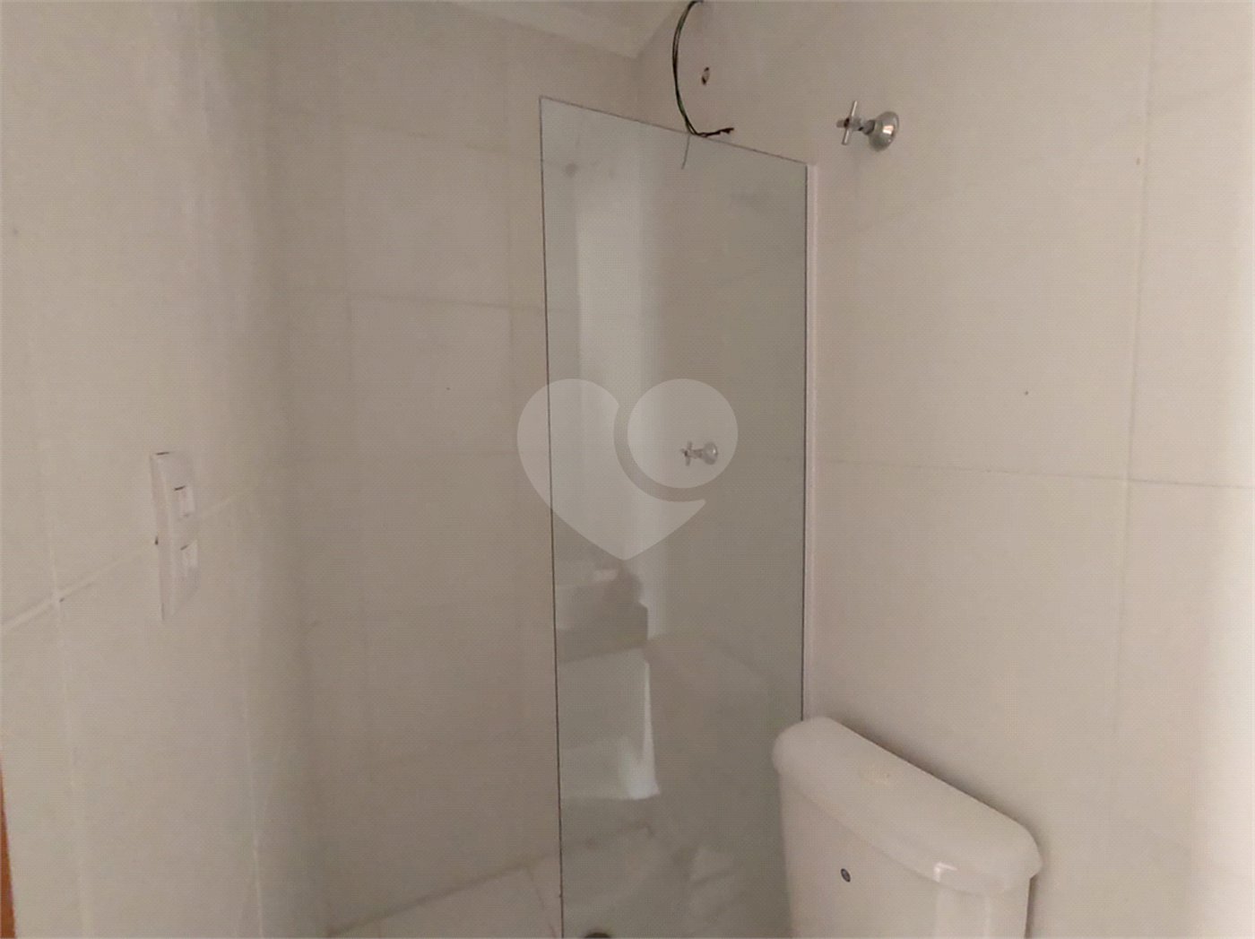 Casa para alugar com 2 suítes no condomínio Residencial Atucuri, São Paulo - SP