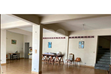 Sobrado à venda com 4 quartos, sendo 1 suíte, em Parque Jabaquara, São Paulo, SP