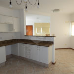 Casa à venda com 3 quartos, sendo 1 suíte, no condomínio Alpes de Vinhedo, Vinhedo - SP