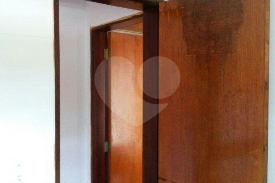 Sobrado à venda com 2 quartos em Parque São Francisco, Itatiba, SP