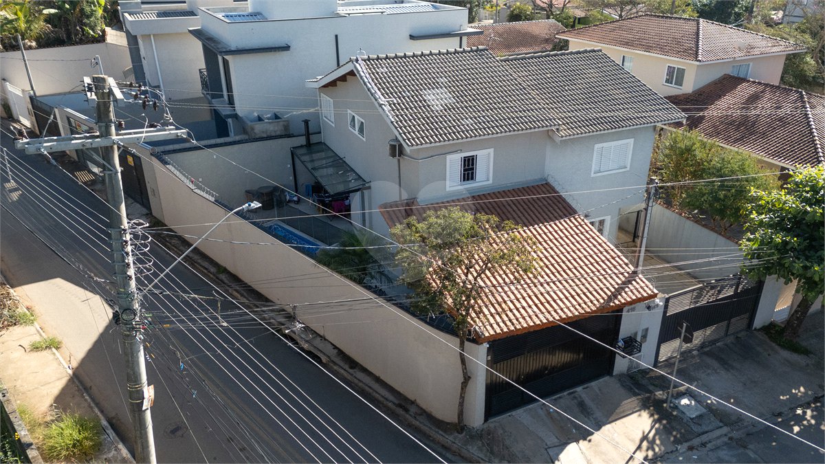 Casa à venda com 3 quartos, sendo 1 suíte, em Jardim Colonial, Atibaia, SP