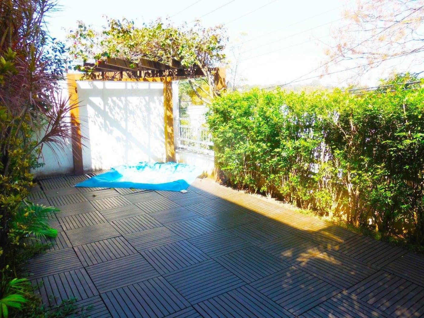 Casa à venda com 4 quartos, sendo 2 suítes, no condomínio Bristol Village, São Paulo - SP