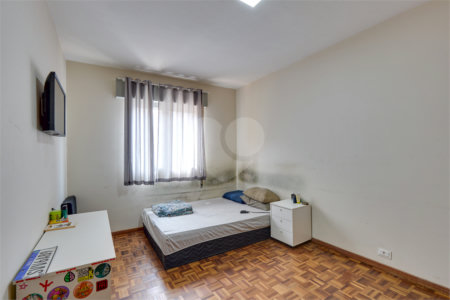 Sobrado à venda com 5 quartos, sendo 3 suítes, em Jardim Marajoara, São Paulo, SP