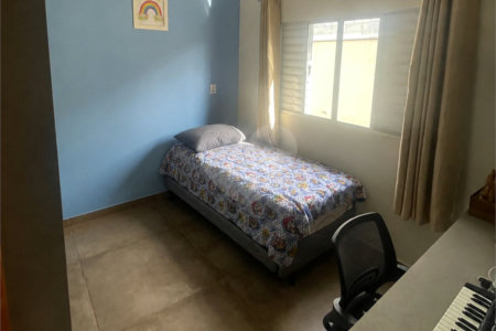 Casa à venda com 3 quartos, sendo 1 suíte, no condomínio Horto Florestal II, Sorocaba - SP