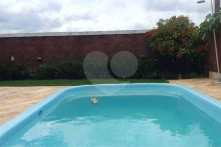 Casa à venda com 3 quartos, sendo 1 suíte, no condomínio Terras de São Francisco, Vinhedo - SP