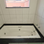 Casa em condomínio para alugar com 3 quartos, sendo 1 suíte, em Parque Residencial Villa dos Inglezes, Sorocaba, SP