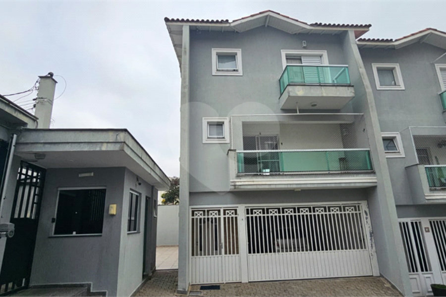 Casa à venda com 3 quartos, sendo 1 suíte, no condomínio Res Santa Inês, São Paulo - SP