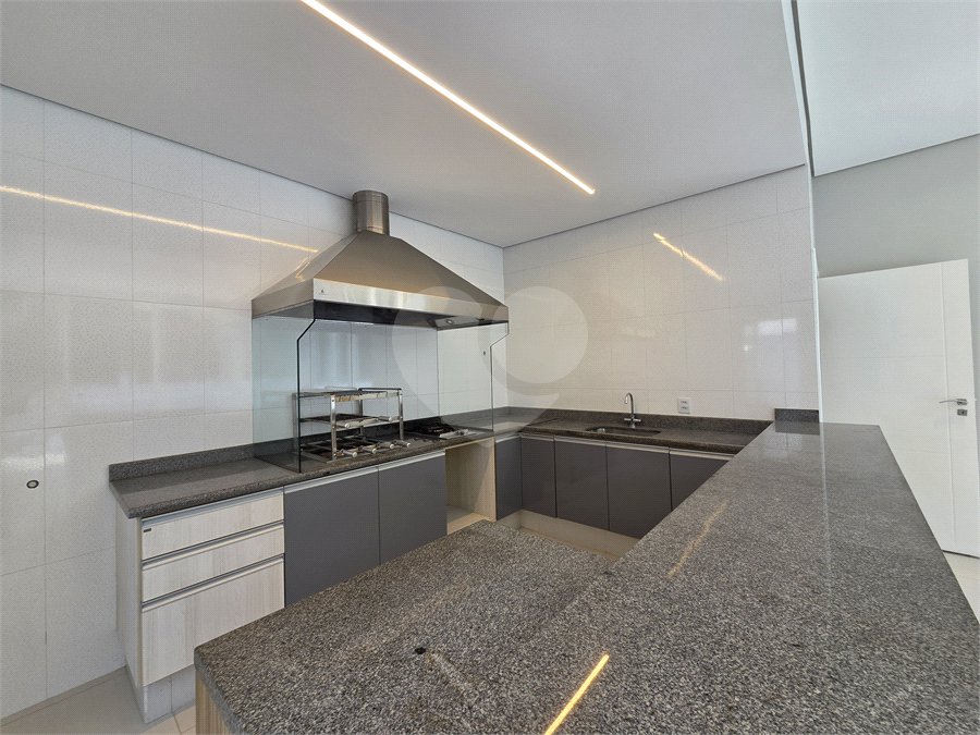 Casa para alugar com 3 suítes no condomínio Alphaville Nova Esplanada 1, Votorantim - SP