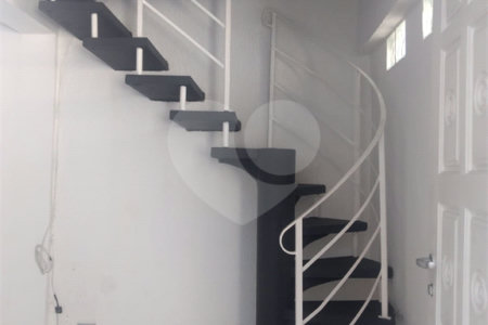 Casa à venda com 5 quartos, sendo 1 suíte, em Vila Medeiros, São Paulo, SP