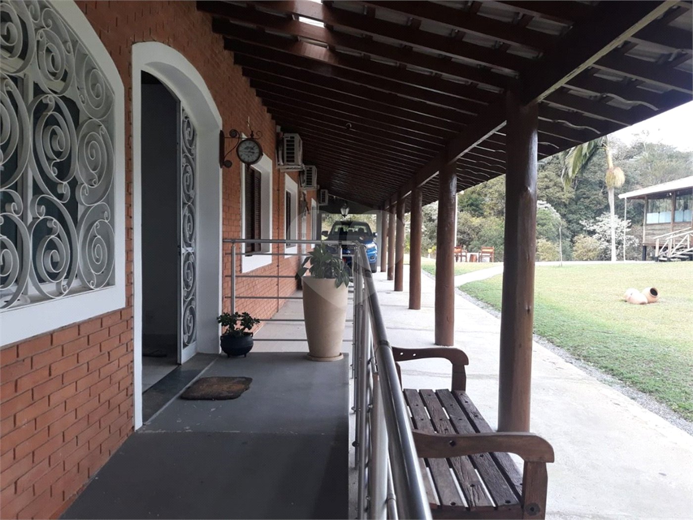 Sítio à venda com 7 quartos, sendo 5 suítes, em Jardim Vinhas do Sol (mailasqui), São Roque, SP