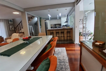 Sobrado à venda com 4 quartos, sendo 2 suítes, em Vila Ida, São Paulo, SP