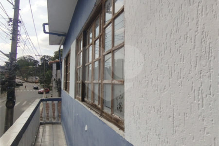 Sobrado à venda com 3 quartos, sendo 1 suíte, em Biritiba, Poá, SP