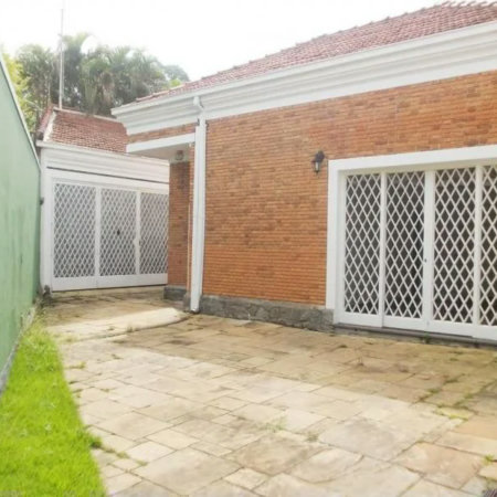 Casa à venda com 3 quartos, sendo 1 suíte,  no condomínio Praça Pero Vaz de Caminha,260, São Paulo - SP