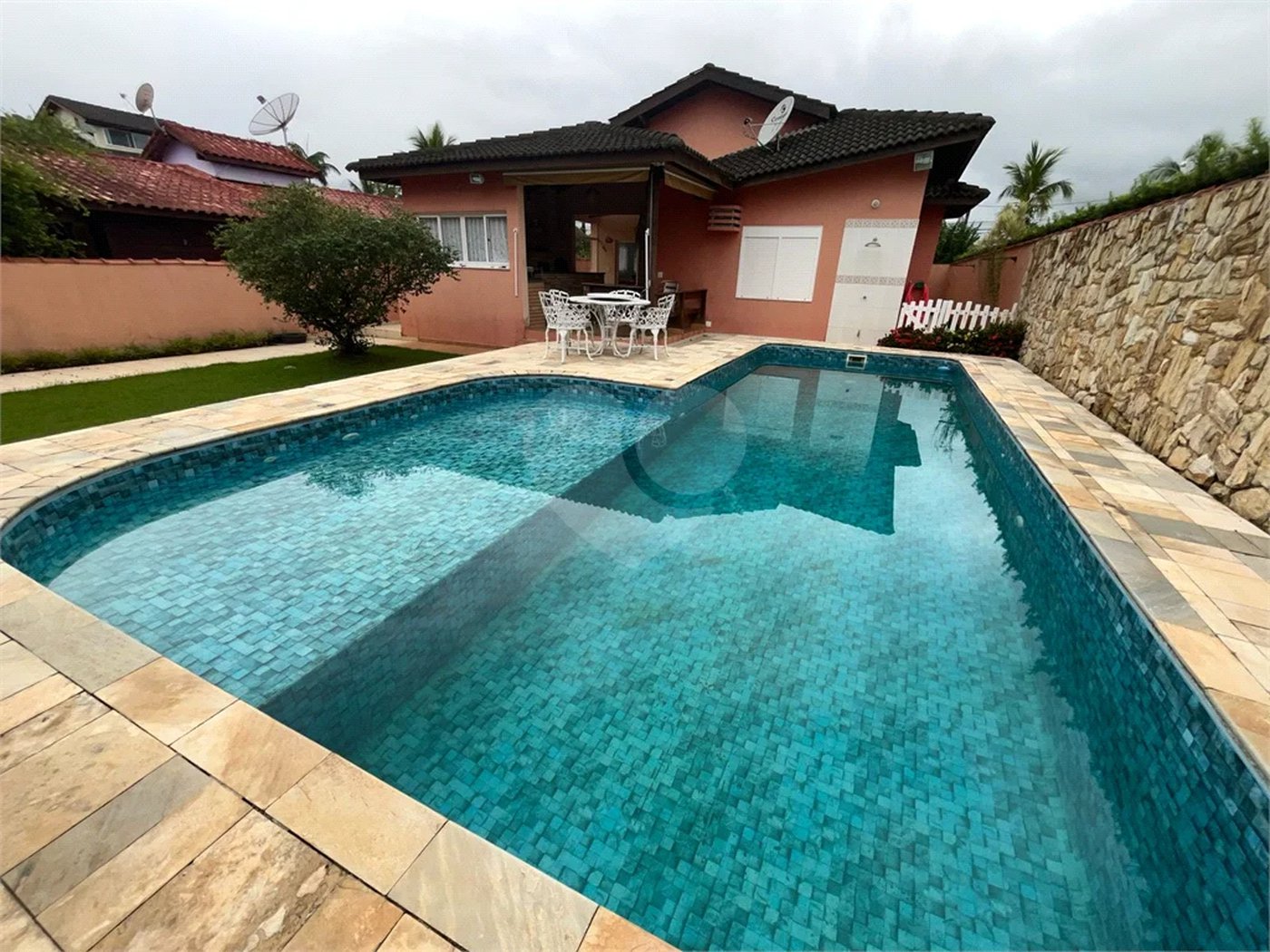 Casa à venda com 6 quartos, sendo 3 suítes, em Morada da Praia, Bertioga, SP