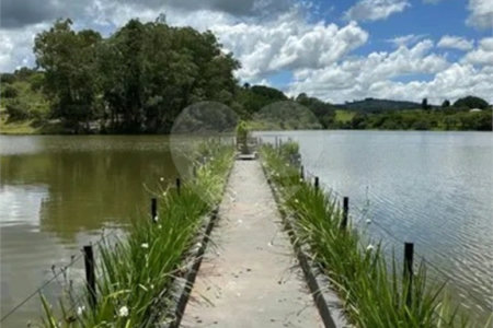 Terreno com 942m² no Condomínio 7 Lagos em Itatiba