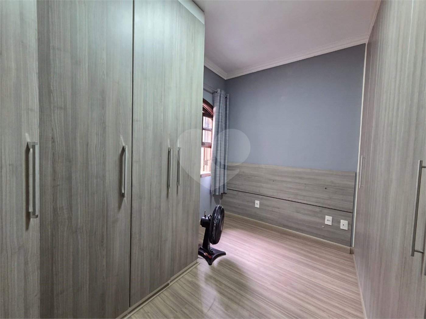 Sobrado Reformado 3 Dorms sendo 1 Suíte e 2 Vagas