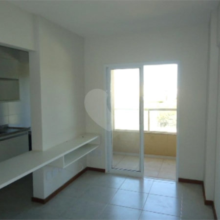 Apartamento no Condomínio Via Campus.