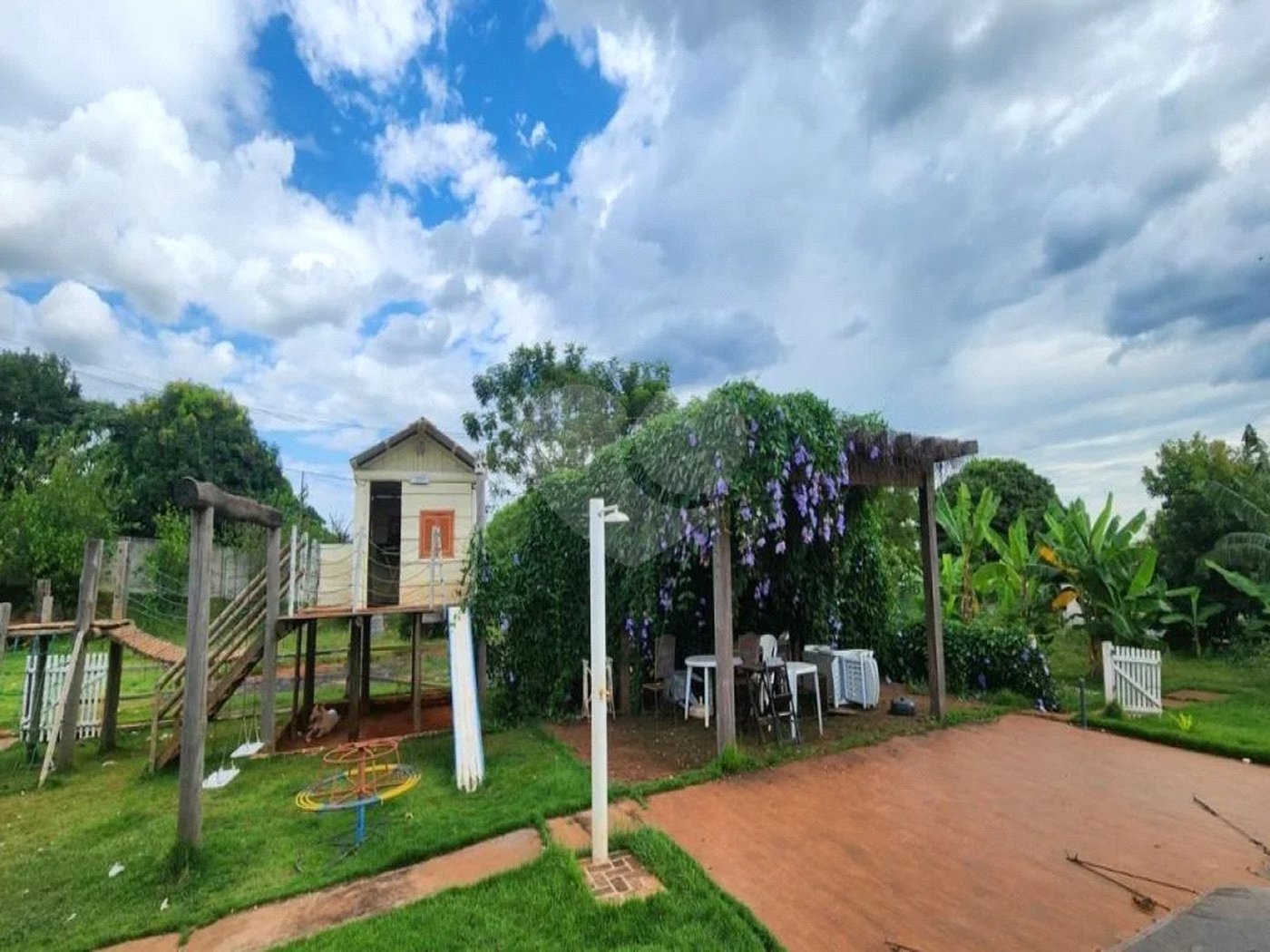 Chácara à venda com 4 quartos, sendo 1 suíte,  em Jardim dos Ipês, Brodowski, SP