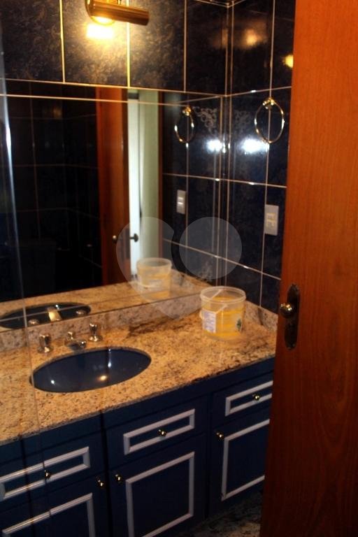 Água Fria. 3 suítes. Armários planejados. Permuta. Copa e cozinha. Dependência de empregada