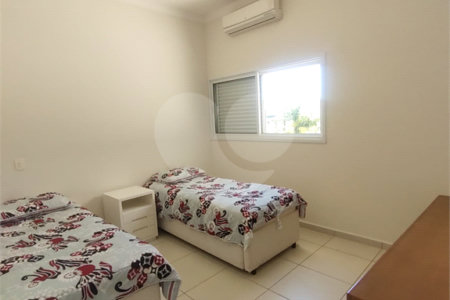 Casa à venda com 3 suítes no condomínio Villaggio Capriccio, Louveira - SP