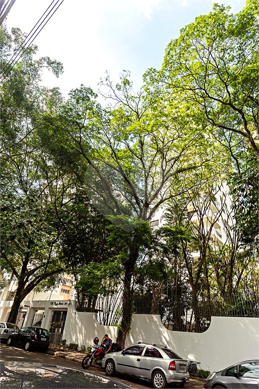 Apartamento à venda com 4 suítes em Campo Belo, São Paulo, SP
