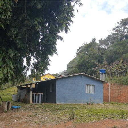 Sítio à venda com 5 quartos, sendo 1 suíte,  em Área Rural de Tapiraí, Tapiraí, SP