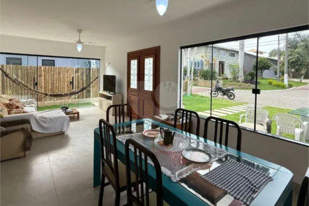 Casa à venda com 3 quartos, sendo 1 suíte, em Rasa, Armação dos Búzios, RJ