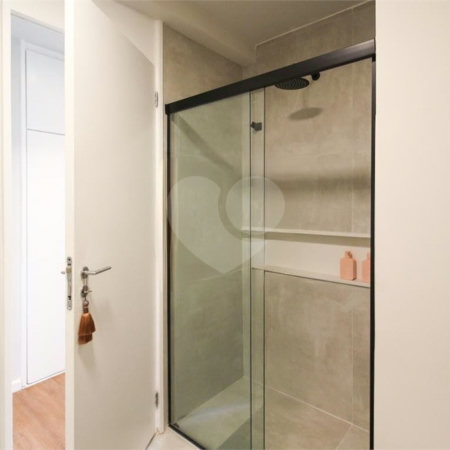 Apartamento à venda com 2 quartos, sendo 1 suíte,  em Vila Olímpia, São Paulo, SP