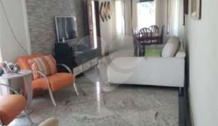 Sobrado à venda com 4 quartos, sendo 3 suítes,  em Vila Irmãos Arnoni, São Paulo, SP