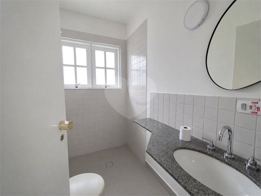 Casa para alugar com 4 quartos, sendo 2 suítes, no condomínio Fairmont, São Paulo - SP