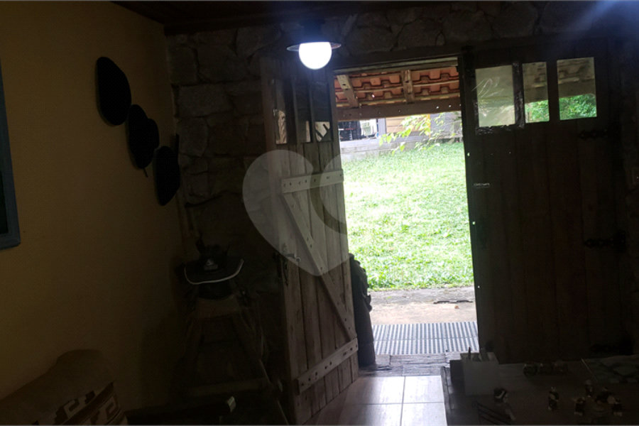 Casa à venda com 4 quartos, sendo 1 suíte, em Serra da Cantareira, Mairiporã, SP