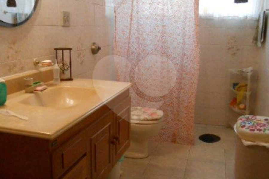 Sobrado à venda com 3 quartos em Santa Teresinha, São Paulo, SP