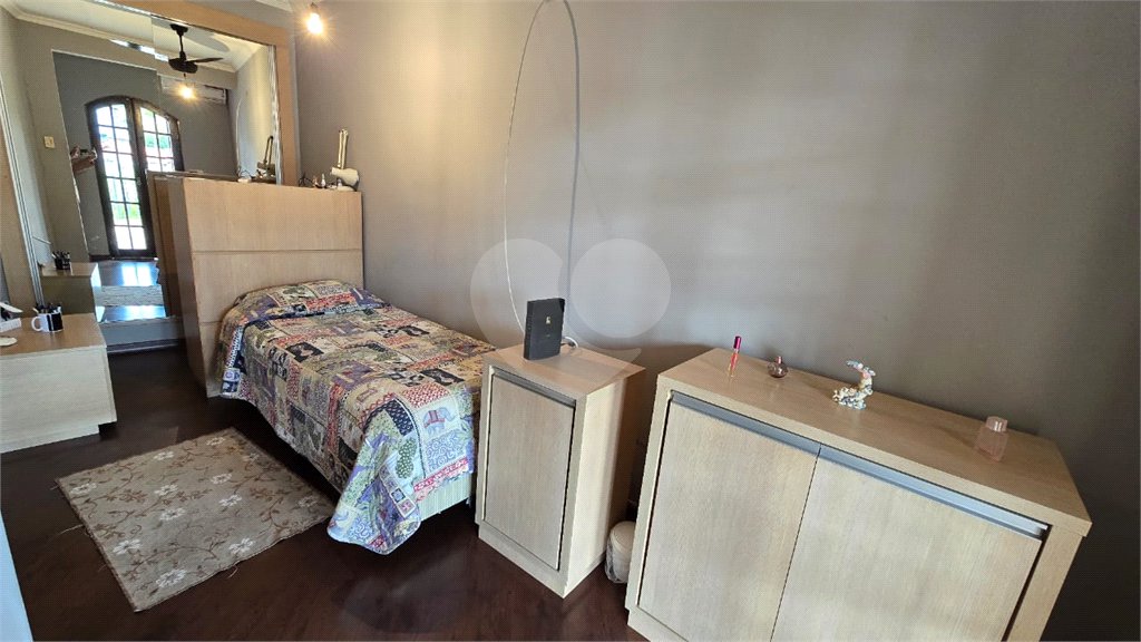 Sobrado à venda com 4 quartos, sendo 1 suíte, em Jardim Regina, São Paulo, SP