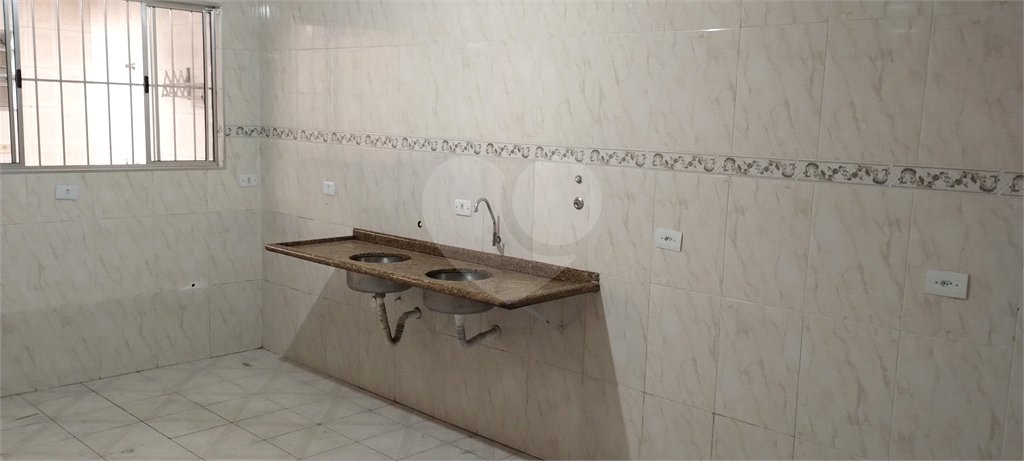 Sobrado à venda com 4 quartos, sendo 1 suíte, em Vila Nivi, São Paulo, SP