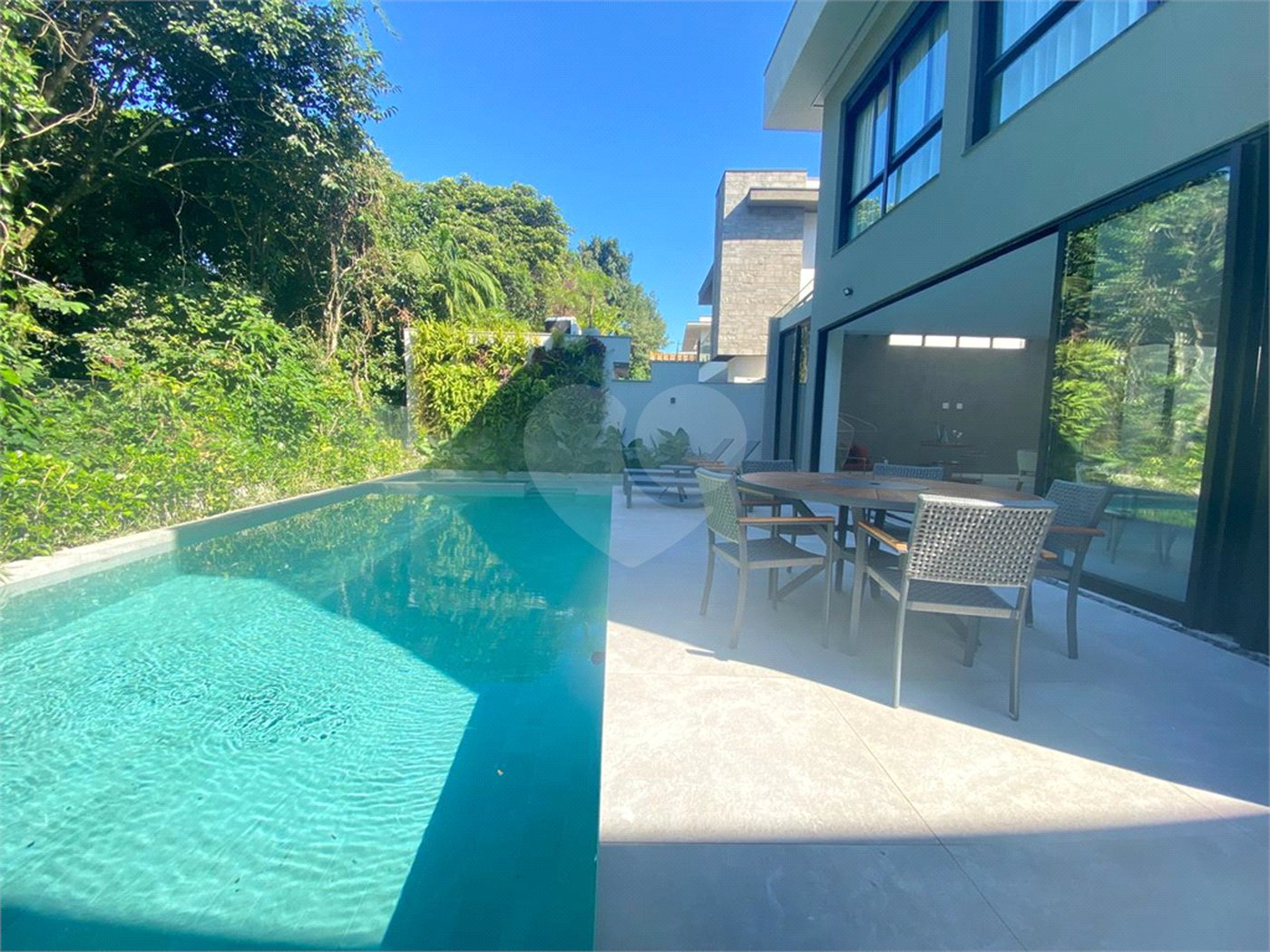 Duplex à venda com 6 suítes em Riviera, Bertioga, SP